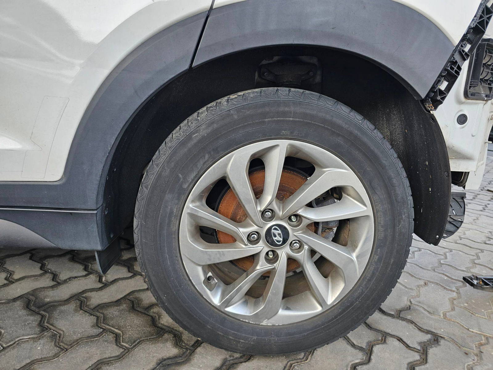 HYUNDAI TUCSON 2016 - Marhaba Auction Used Cars - Image 10