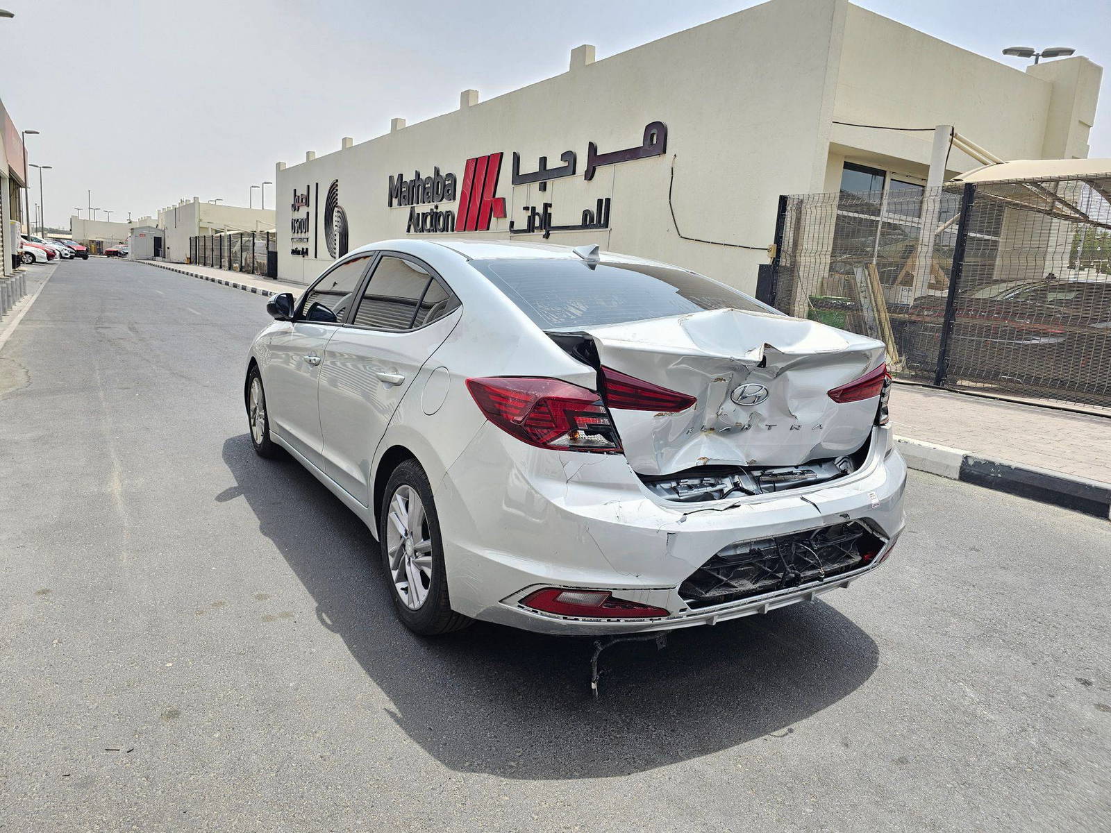 2019 HYUNDAI ELANTRA — 157378 KM — Lot 46405215 — Souq - Marhaba Auctions Used Cars - Image 5