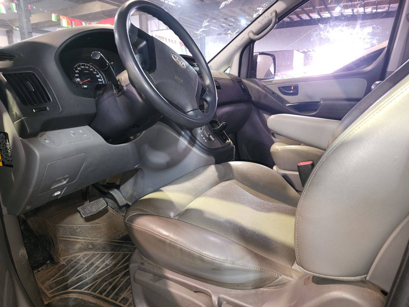 HYUNDAI GRAND STAREX 2016 - Marhaba Auction Used Cars - Image 10