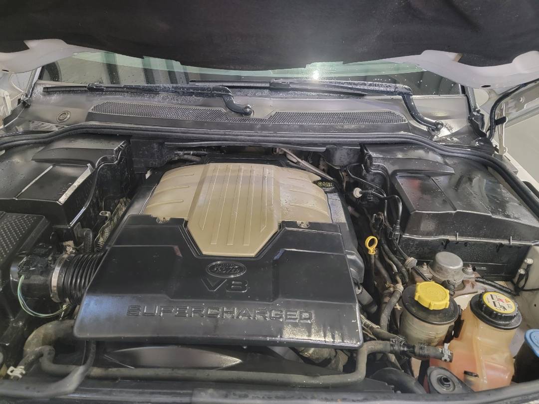 2009 LAND ROVER RANGE ROVER SUPERCHARGED — 155999 Miles — Lot 189951 - Marhaba Auctions Used Cars - Image 8