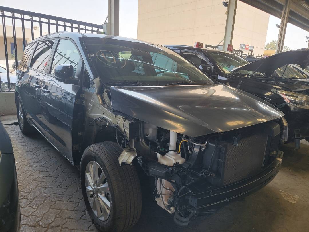 2018 KIA SEDONA — 84873 Miles — Lot 43390264 — Main - Marhaba Auctions Used Cars - Image 3
