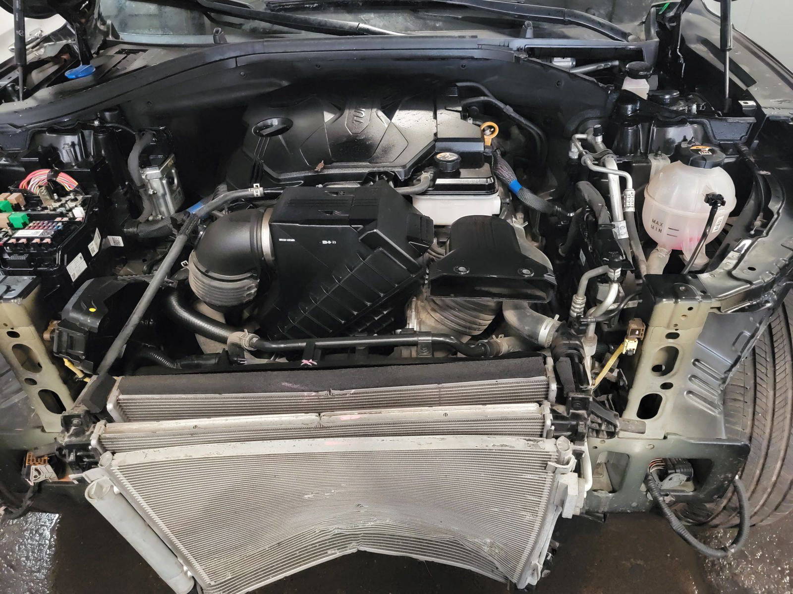 GENESIS GV70 2023 - Marhaba Auction Used Cars - Image 11