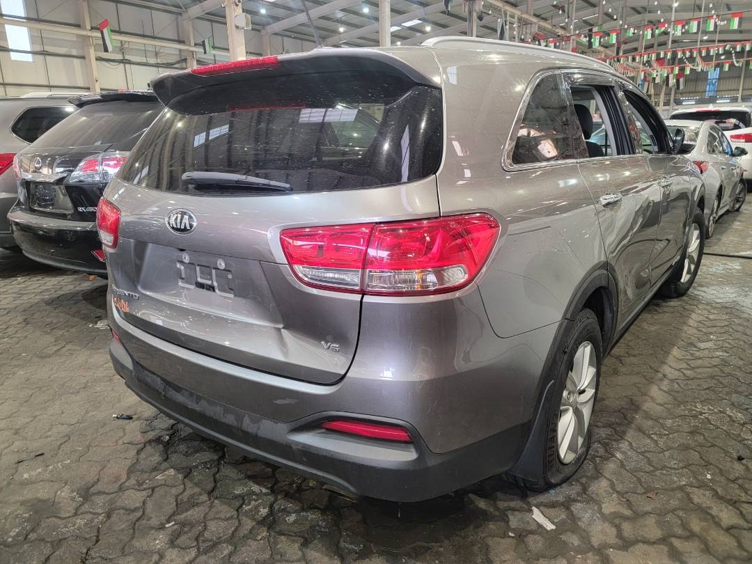 2018 KIA SORENTO — 102122 Miles — Lot 373864 — Main - Marhaba Auctions Used Cars - Image 4