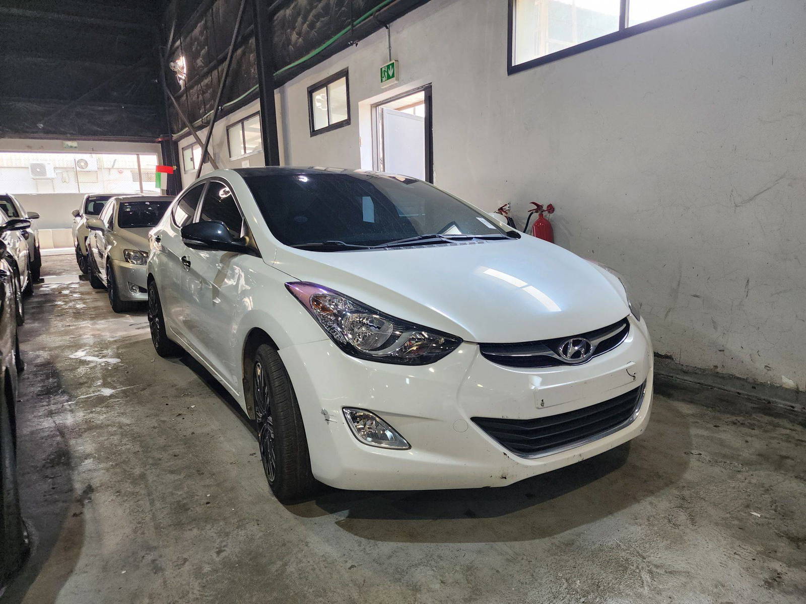 2011 HYUNDAI AVANTE — 190831 KM — Lot 093472 — Al Quoz - Marhaba Auctions Used Cars - Image 4
