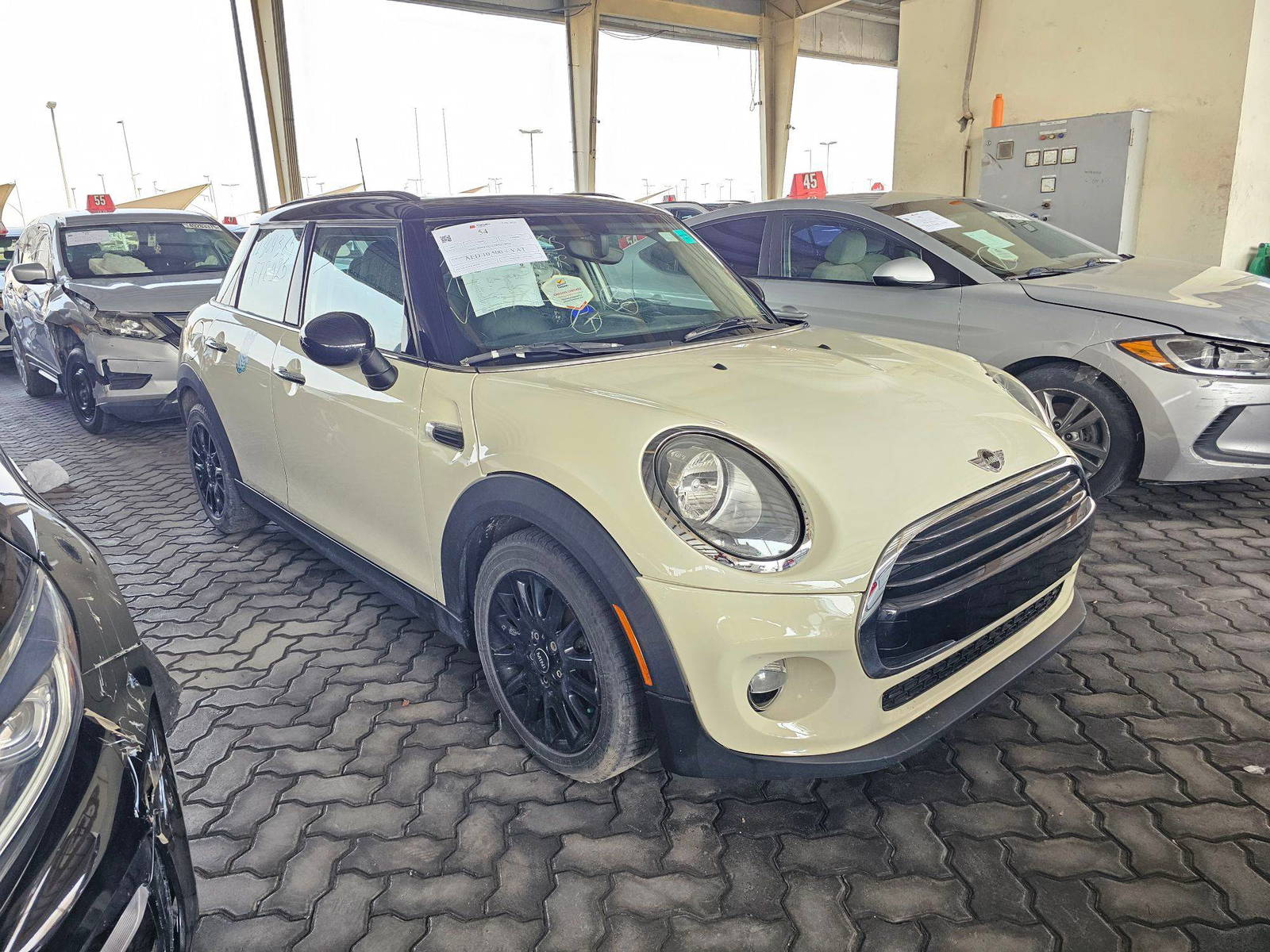 2017 MINI COOPER — 116455 KM — Lot 12304365 — Main - Marhaba Auctions Used Cars - Image 4