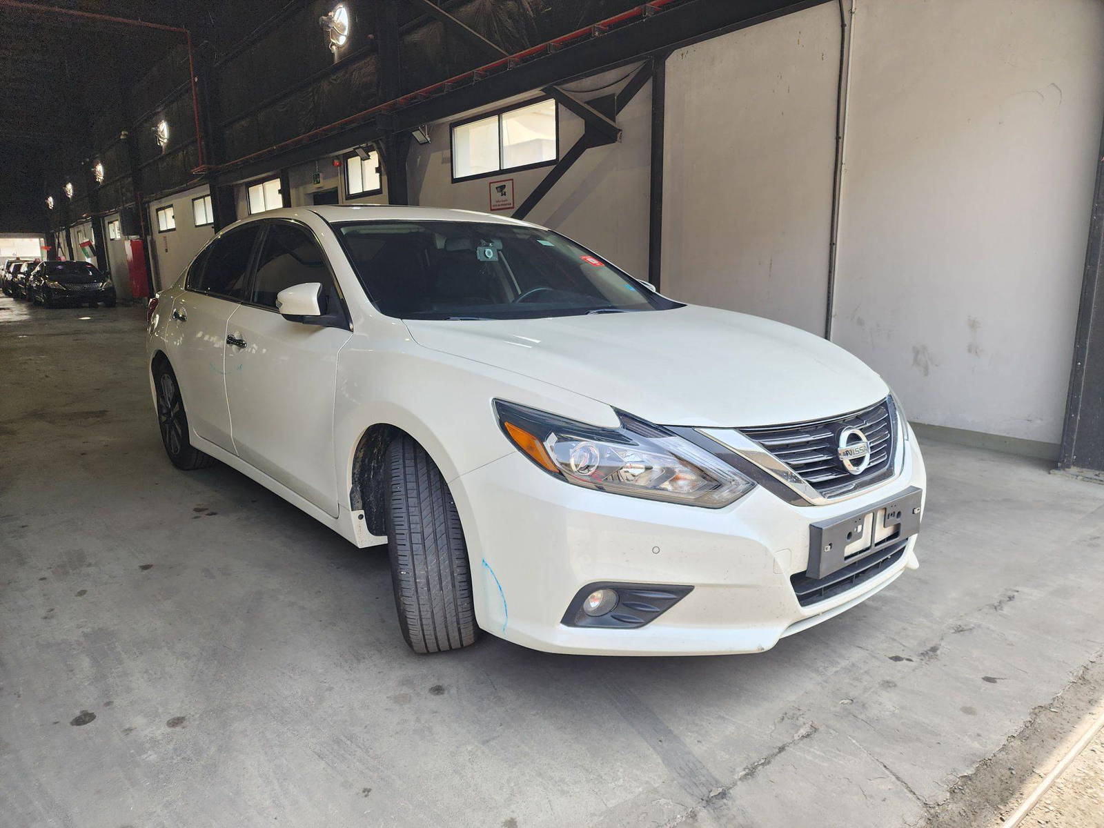 2017 NISSAN ALTIMA — 145990 KM — Lot 258979 — Al Quoz - Marhaba Auctions Used Cars - Image 3