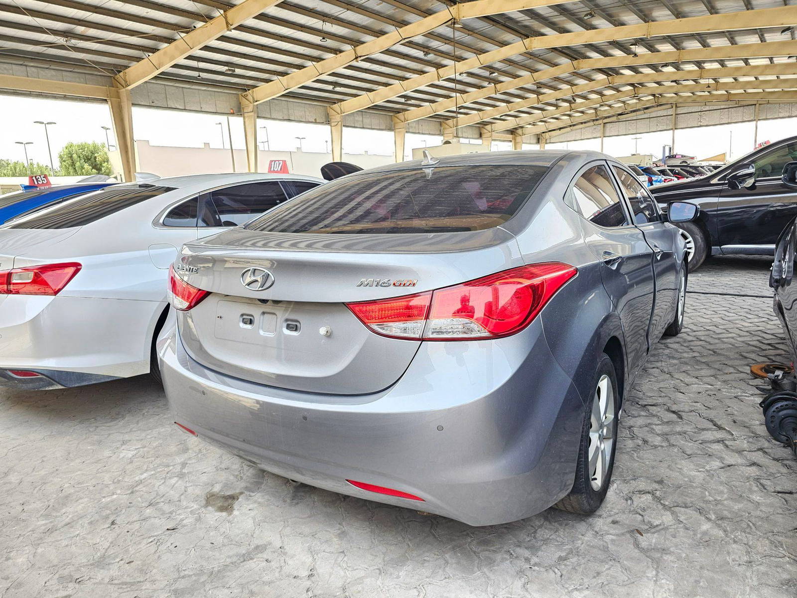 2011 HYUNDAI AVANTE — 193266 KM — Lot 017165 — Ind. 12 - Marhaba Auctions Used Cars - Image 3