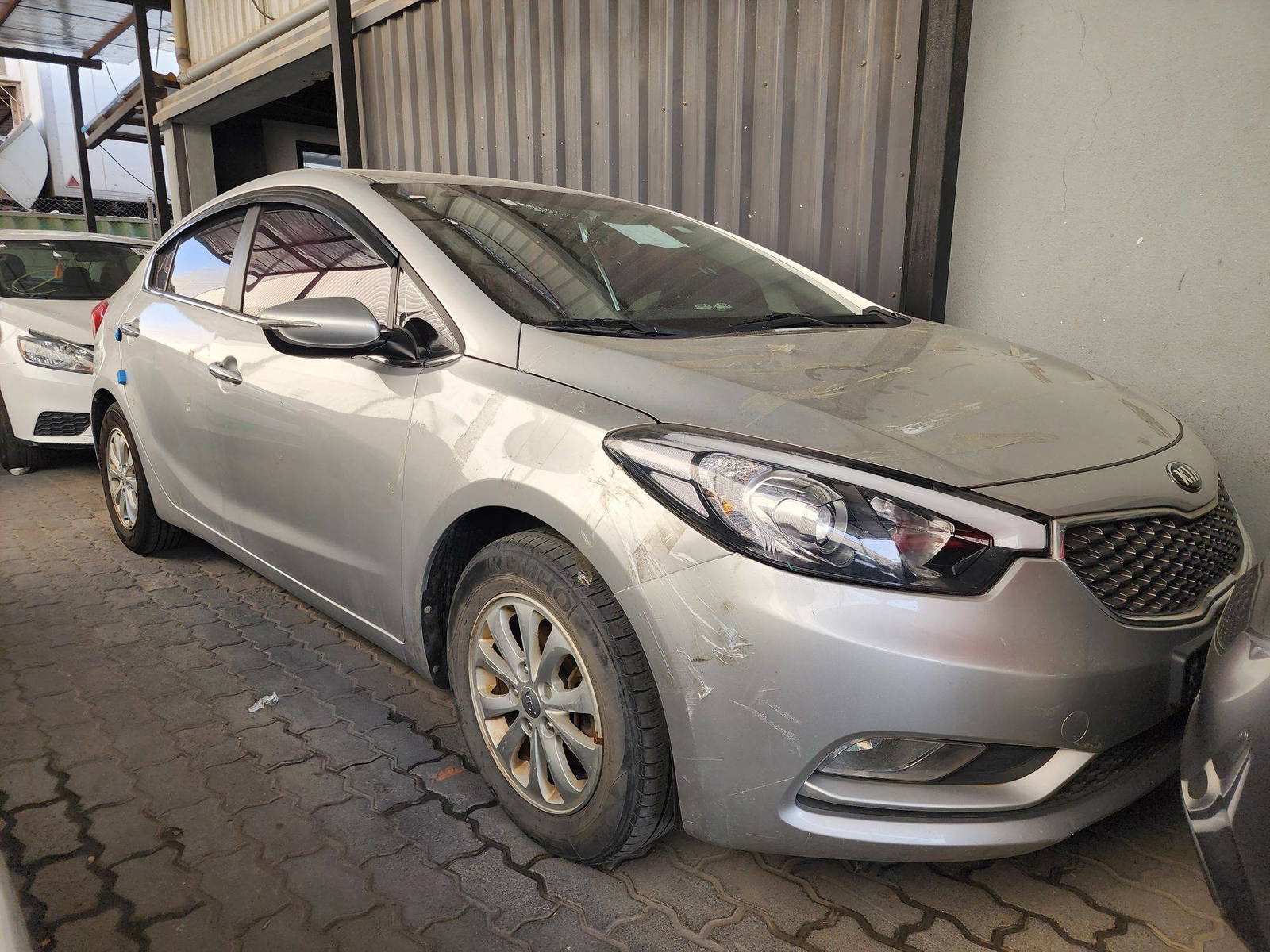 2013 KIA K3 — 150213 KM — Lot 042639 — Main - Marhaba Auctions Used Cars - Image 4
