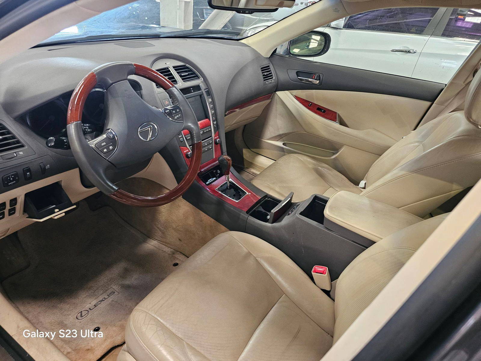 2012 LEXUS ES 350 — 119711 Miles — Lot 95240165 — Main - Marhaba Auctions Used Cars - Image 8