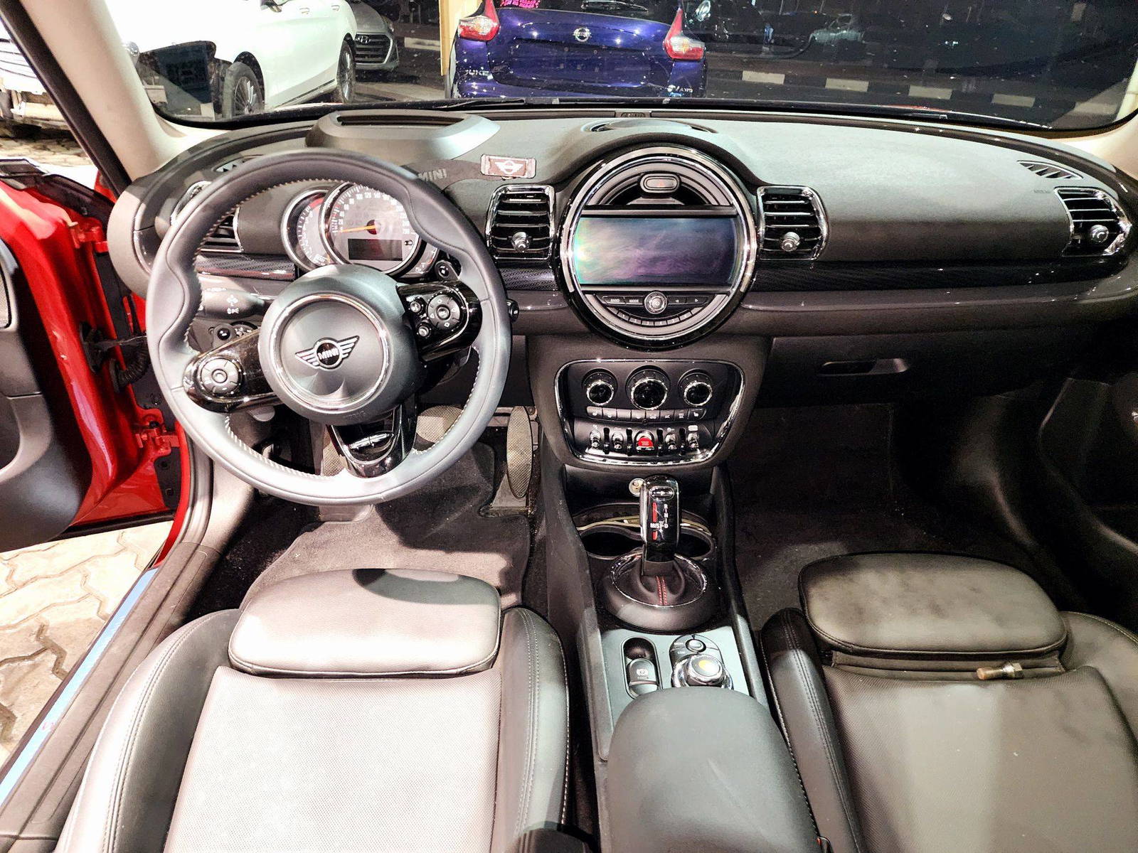 2020 MINI COOPER CLUBMAN — 55087 KM — Lot L60924 — Souq - Marhaba Auctions Used Cars - Image 6