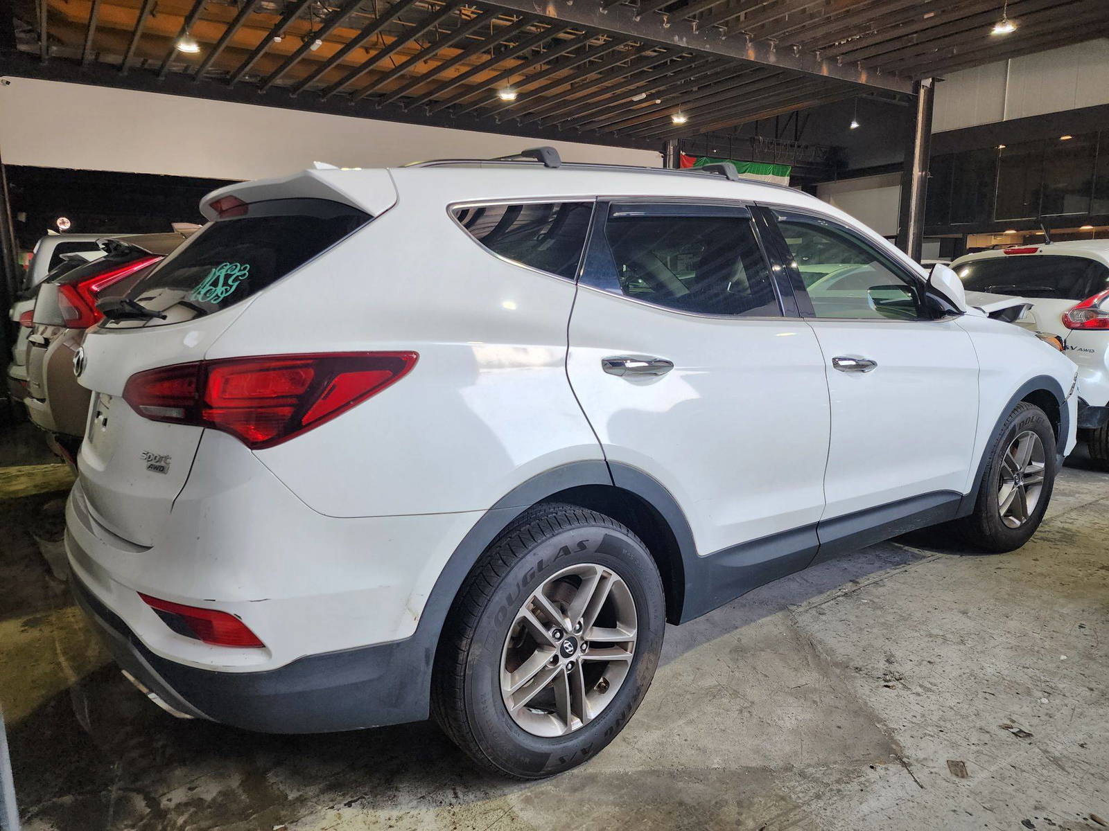 2017 HYUNDAI SANTA FE SPORT — 140037 Miles — Lot H019304 — Souq - Marhaba Auctions Used Cars - Image 5