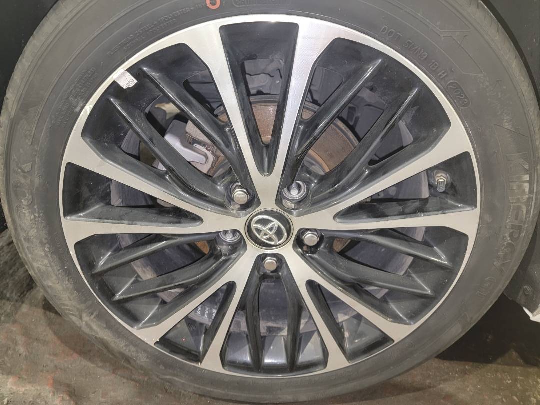 2018 TOYOTA CAMRY — 182853 Miles — Lot 38088507 - Marhaba Auctions Used Cars - Image 5
