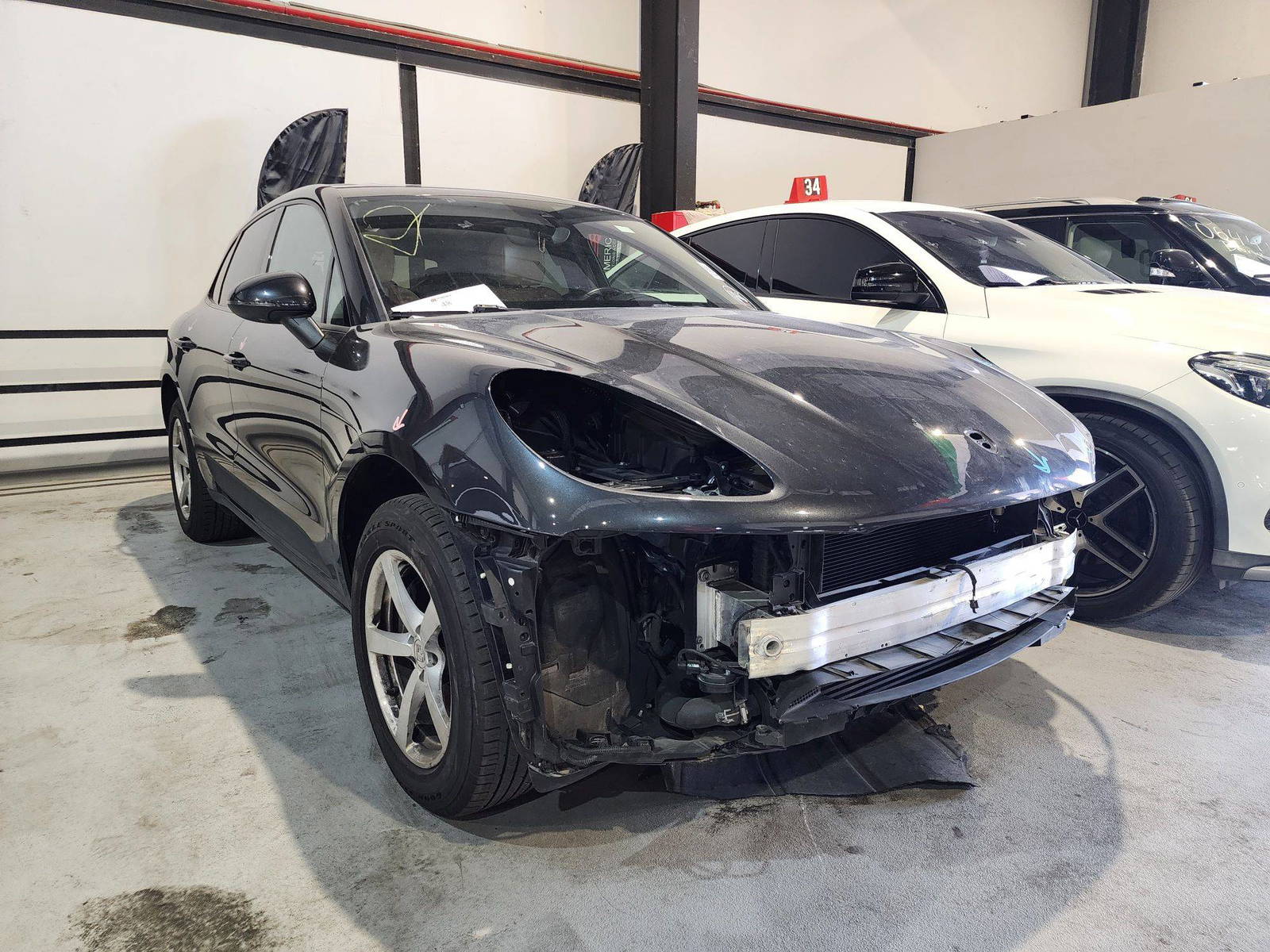 2018 PORSCHE MACAN — 114361 Miles — Lot 41423025 — Main - Marhaba Auctions Used Cars - Image 5