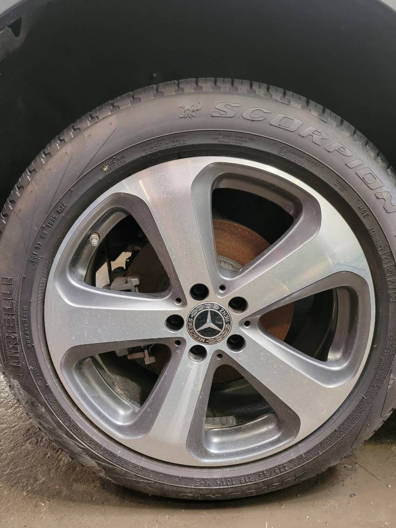 2019 MERCEDES BENZ GLC-300 — 50220 Miles — Lot 37604244 - Marhaba Auctions Used Cars - Image 4