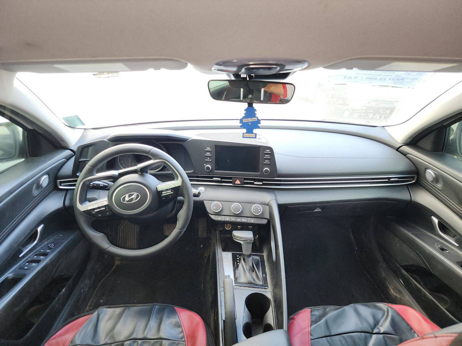 2022 HYUNDAI ELANTRA — 108250 KM — Lot 12217029 — Ind. 12 - Marhaba Auctions Used Cars - Image 9