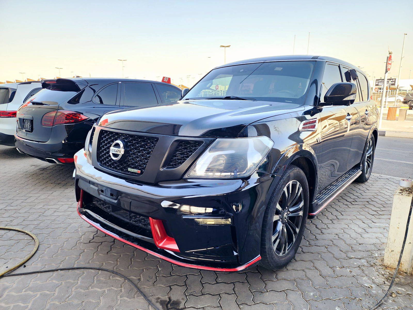 2017 NISSAN ARMADA — 176229 KM — Lot 8H9002207 — Souq - Marhaba Auctions Used Cars - Image 5
