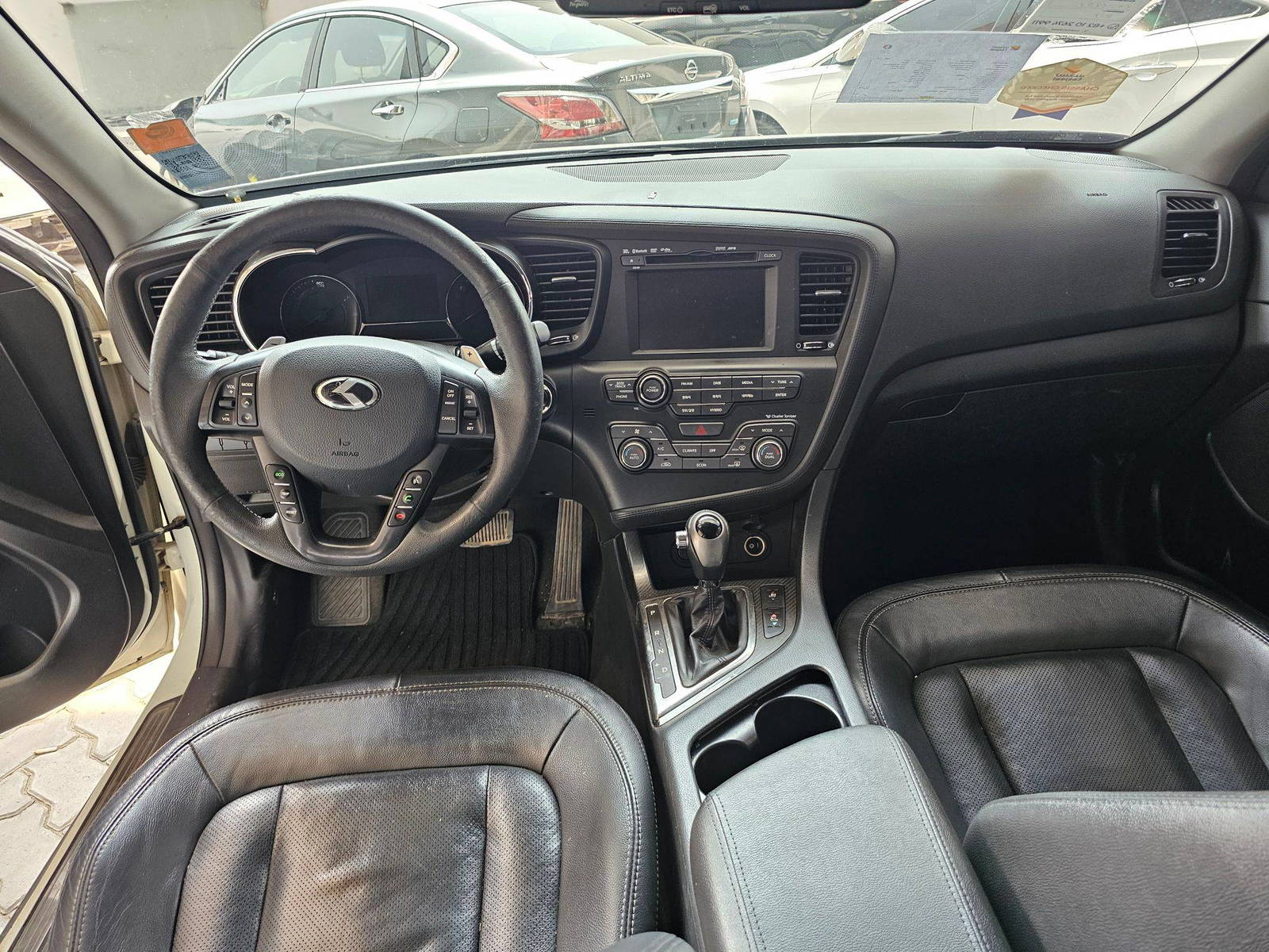 2012 KIA K5 — 266164 KM — Lot 05727 — Main - Marhaba Auctions Used Cars - Image 7