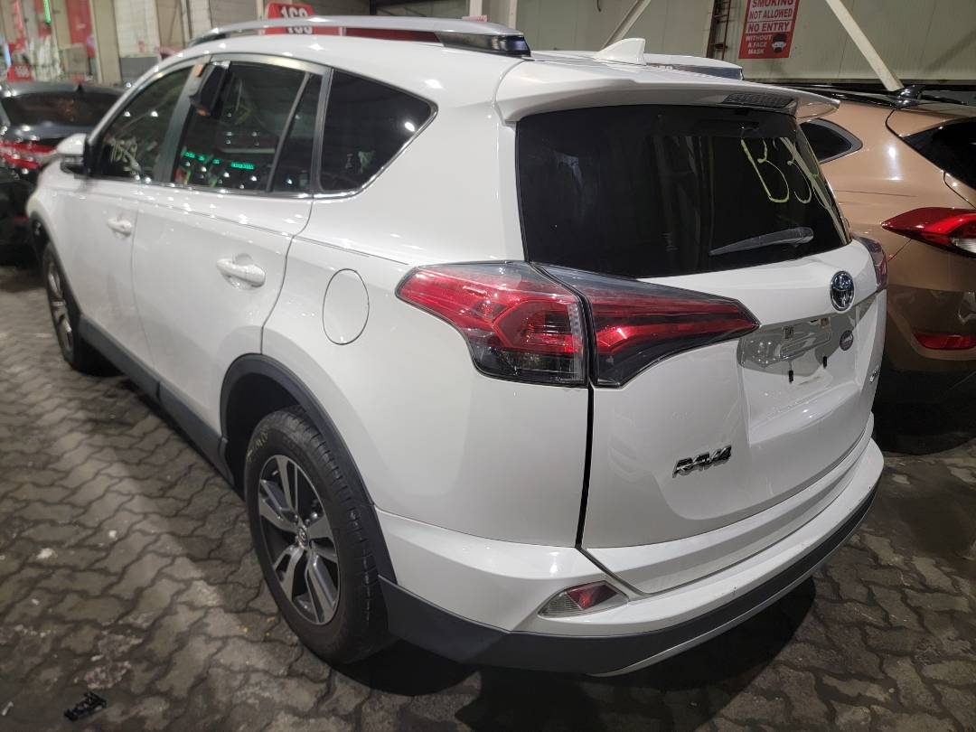 2018 TOYOTA RAV4 — 91526 Miles — Lot 63282523 - Marhaba Auctions Used Cars - Image 23