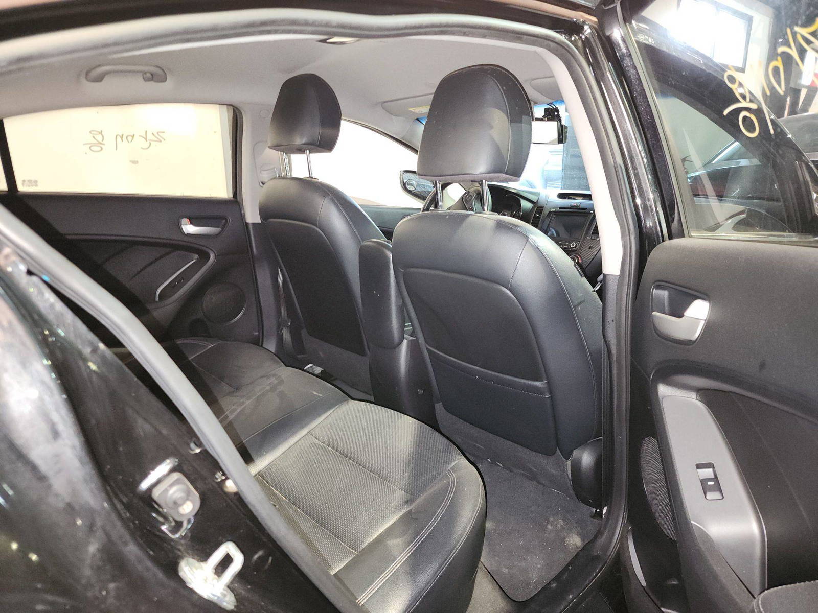 2013 KIA K3 — 170484 KM — Lot 011940 — Main - Marhaba Auctions Used Cars - Image 7