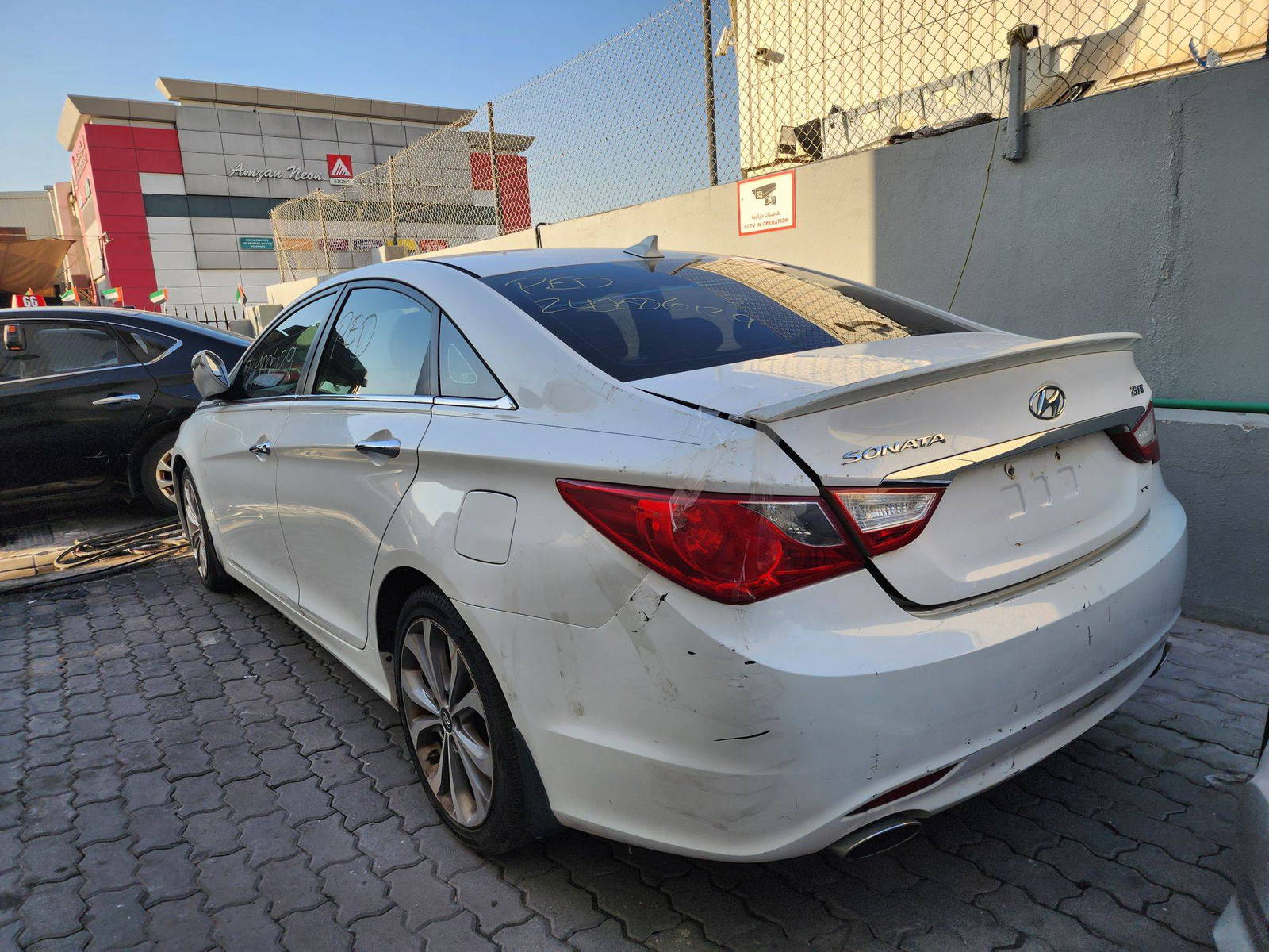 2013 HYUNDAI SONATA — 212339 Miles — Lot 23344 — Al Quoz - Marhaba Auctions Used Cars - Image 5