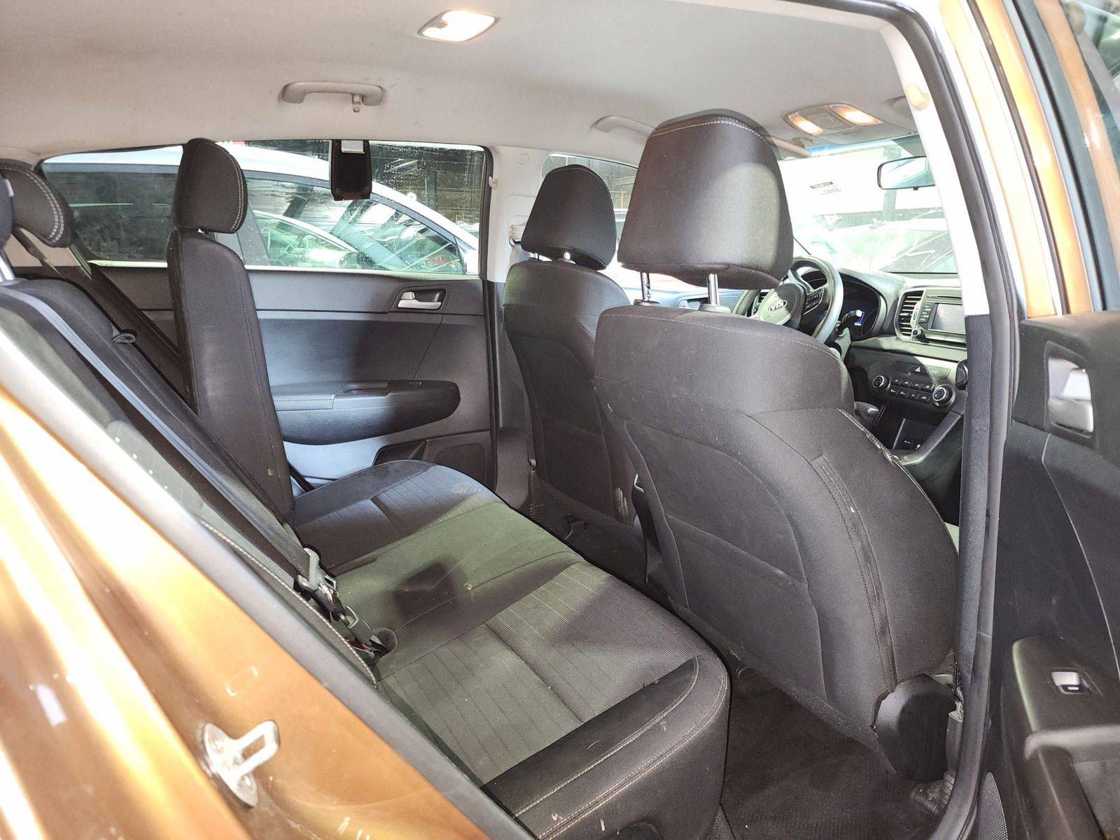 2018 KIA SPORTAGE — 158403 Miles — Lot C6J7310031 — Souq - Marhaba Auctions Used Cars - Image 7