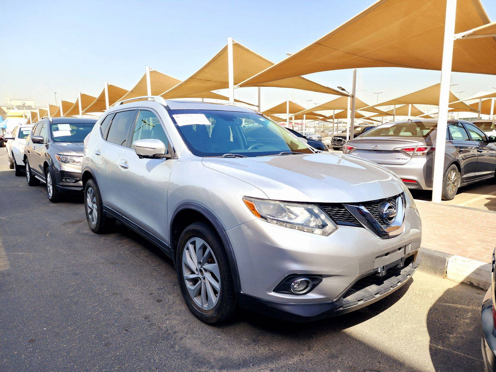 2015 NISSAN ROGUE — 130432 Miles — Lot C809347 — Souq - Marhaba Auctions Used Cars - Image 5