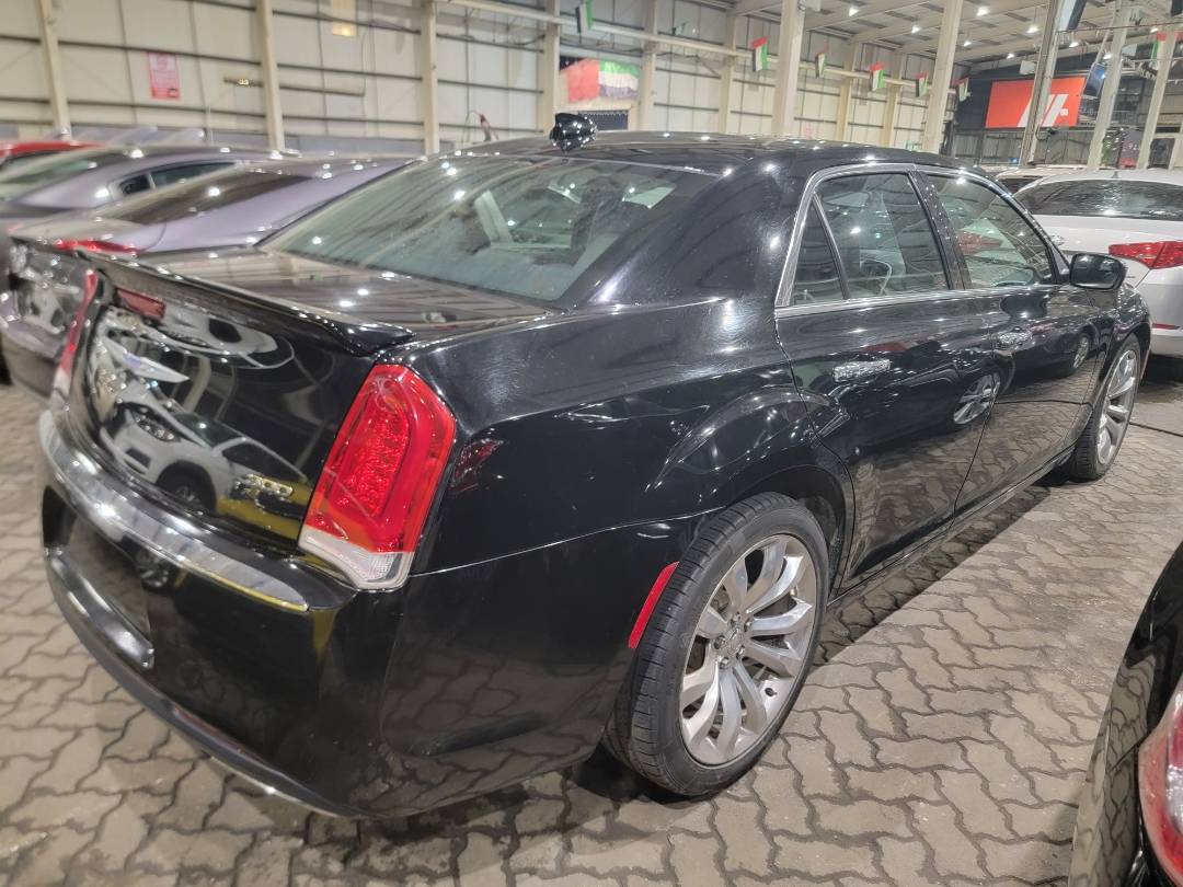 2019 CHRYSLER 300 — 182175 KM — Lot H613359 - Marhaba Auctions Used Cars - Image 3