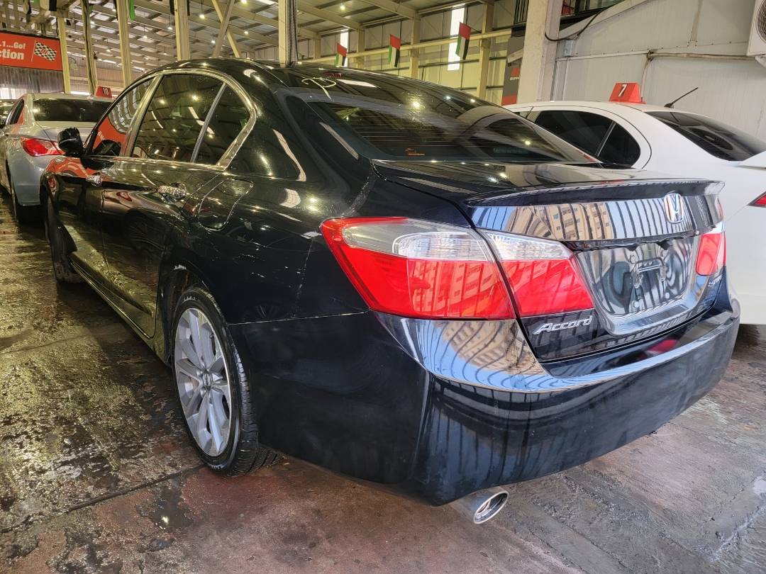 2014 HONDA ACCORD — 225565 KM — Lot 12338023 — Souq - Marhaba Auctions Used Cars - Image 5