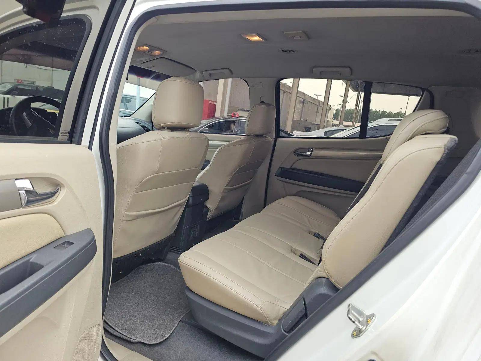 2013 CHEVROLET TRAILBLAZER — 256249 KM — Lot 649218 — Souq - Marhaba Auctions Used Cars - Image 7