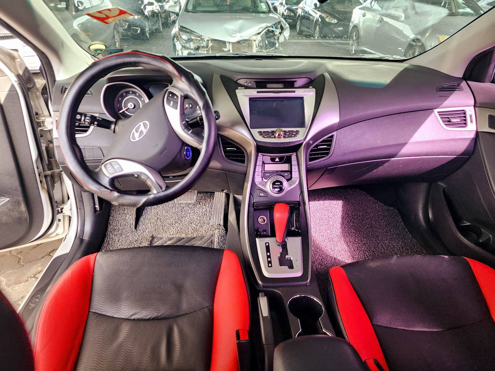 2011 HYUNDAI AVANTE — 207553 KM — Lot 144695 — Souq - Marhaba Auctions Used Cars - Image 7