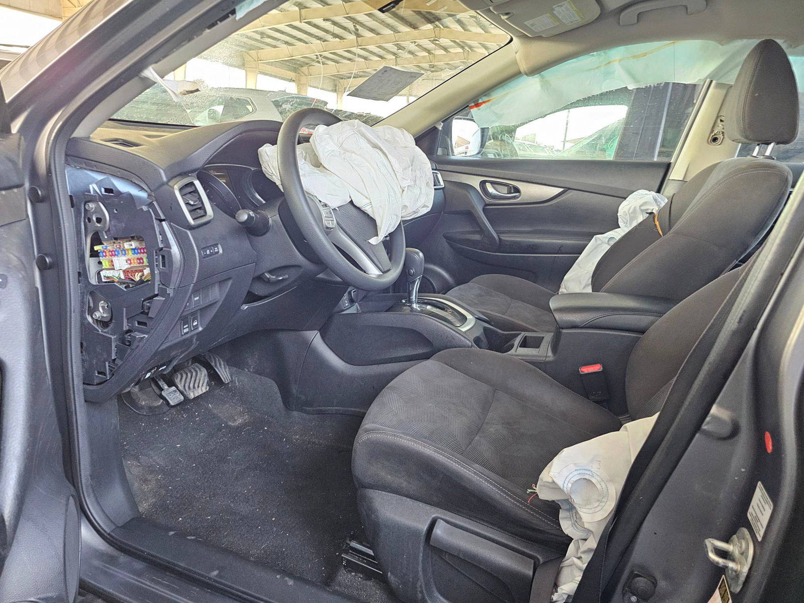 2015 NISSAN ROGUE — 180151 Miles — Lot FP530561 — Souq - Marhaba Auctions Used Cars - Image 8