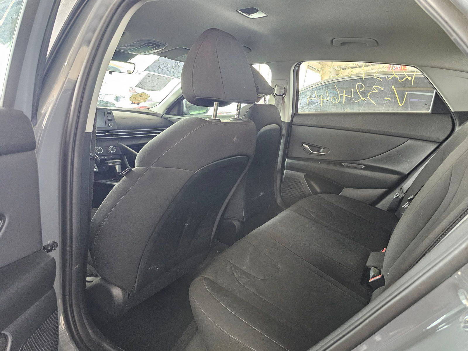 2022 HYUNDAI ELANTRA — 45300 KM — Lot 12297200X — Souq - Marhaba Auctions Used Cars - Image 6