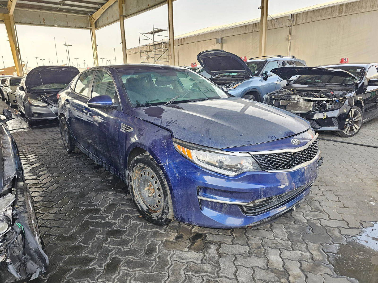 2017 KIA OPTIMA — 116679 KM — Lot HG163094 — Souq - Marhaba Auctions Used Cars - Image 6
