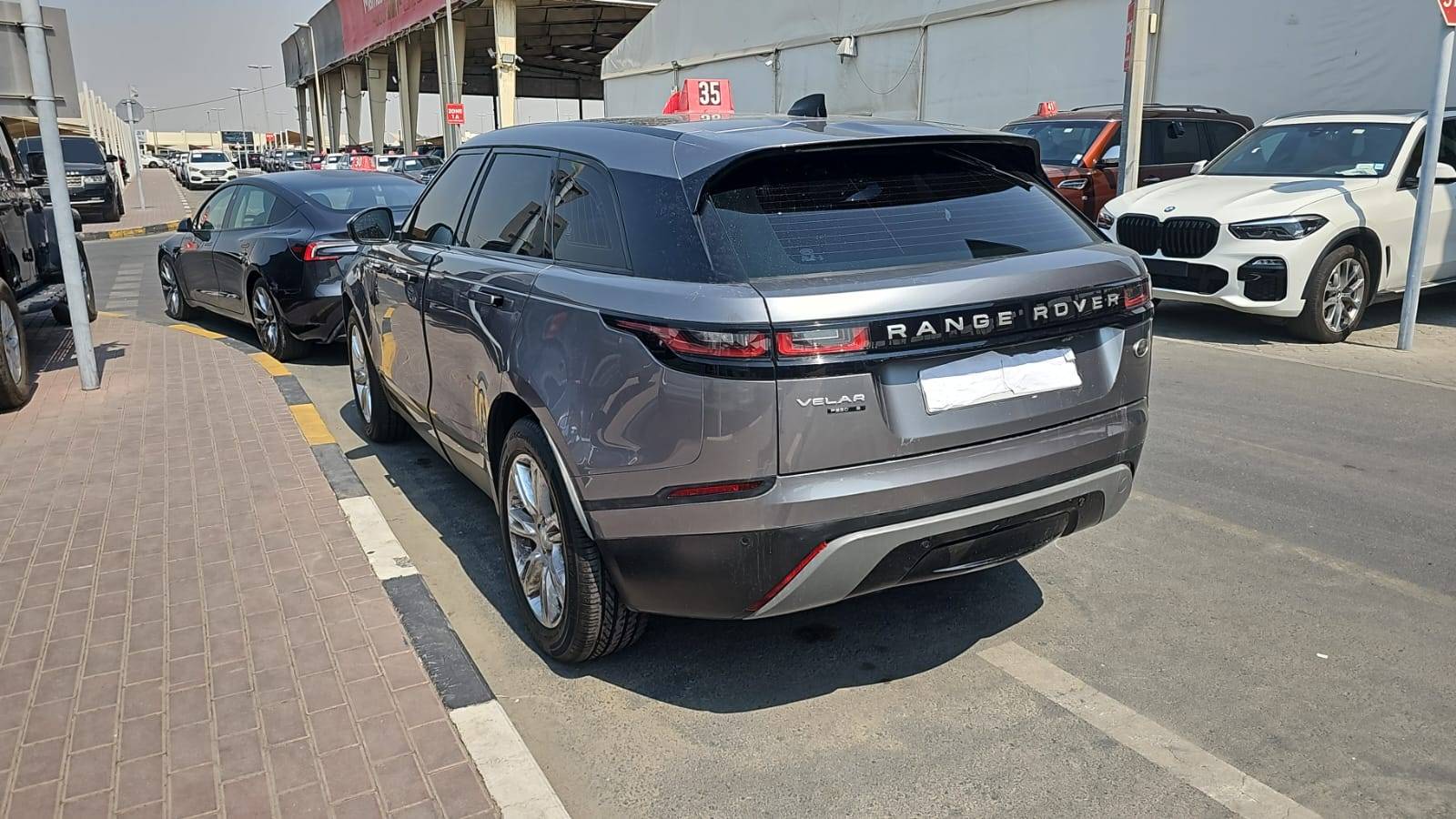 2020 LAND ROVER RANGE ROVER VELAR — 70432 KM — Lot LA269414 — Souq - Marhaba Auctions Used Cars - Image 4