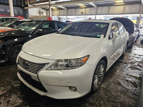 2014 LEXUS ES 350 at Marhaba Auctions