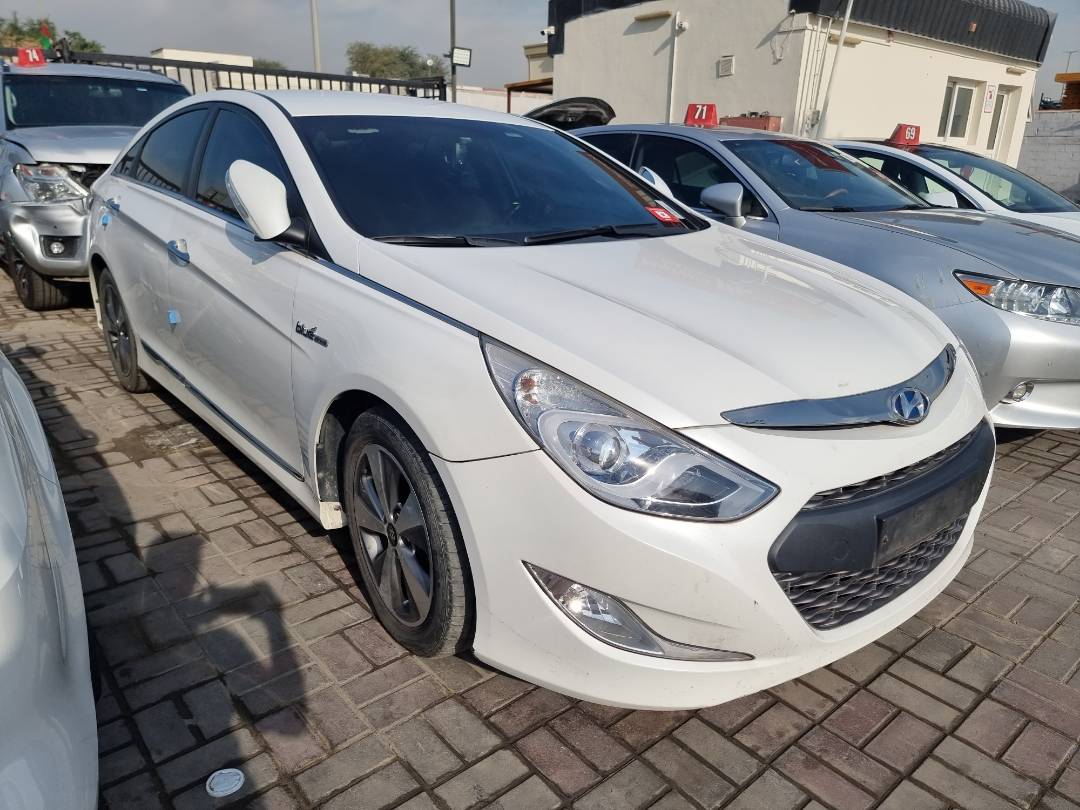 HYUNDAI SONATA 2012 - Marhaba Auction Used Cars - Image 3