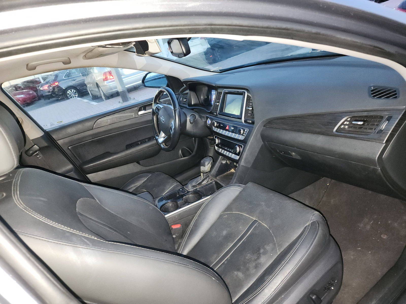2018 HYUNDAI SONATA — 129959 Miles — Lot 43070034 — Souq - Marhaba Auctions Used Cars - Image 7