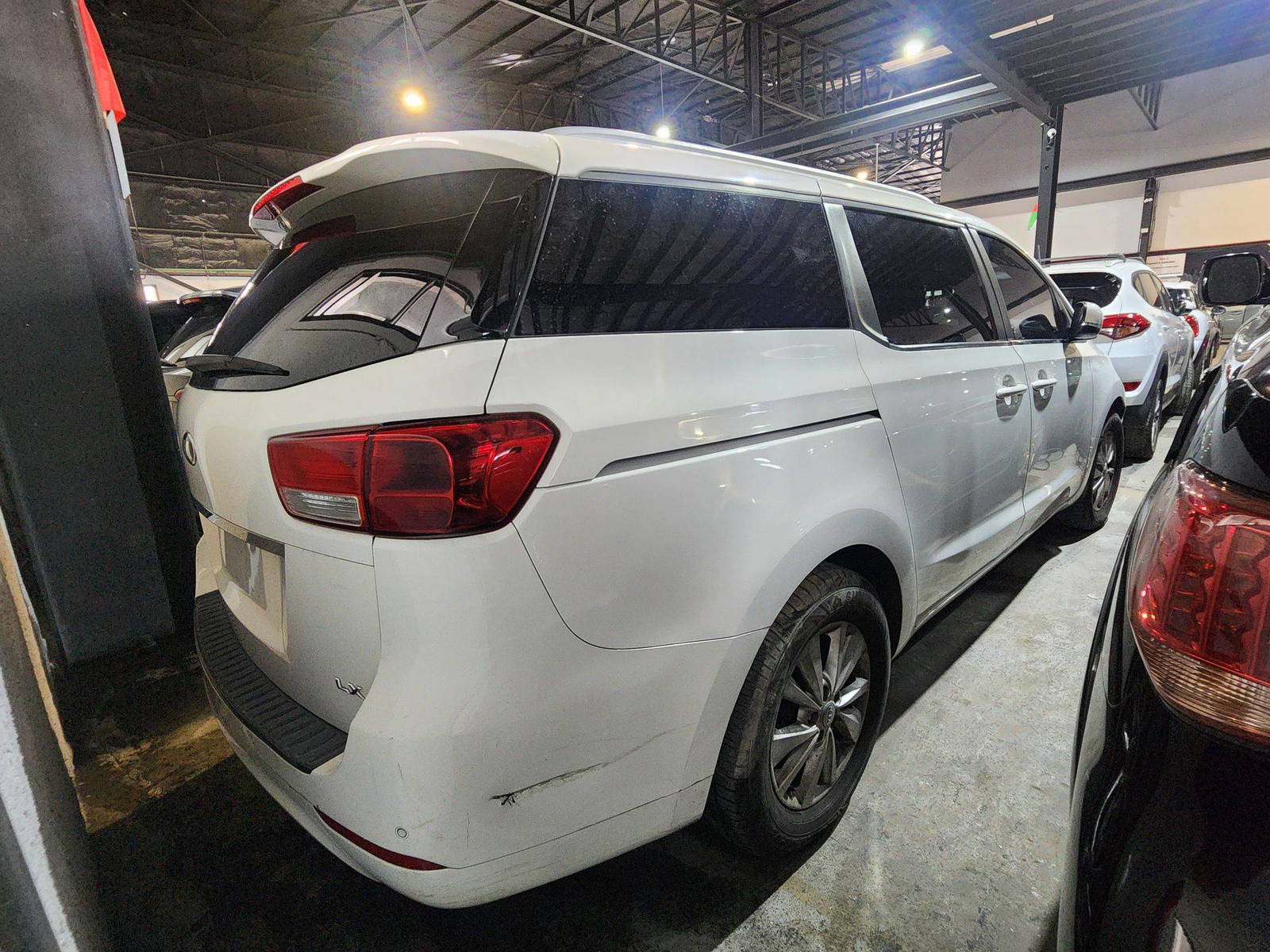 2015 KIA SEDONA — 144702 Miles — Lot 6039160 — Main - Marhaba Auctions Used Cars - Image 6
