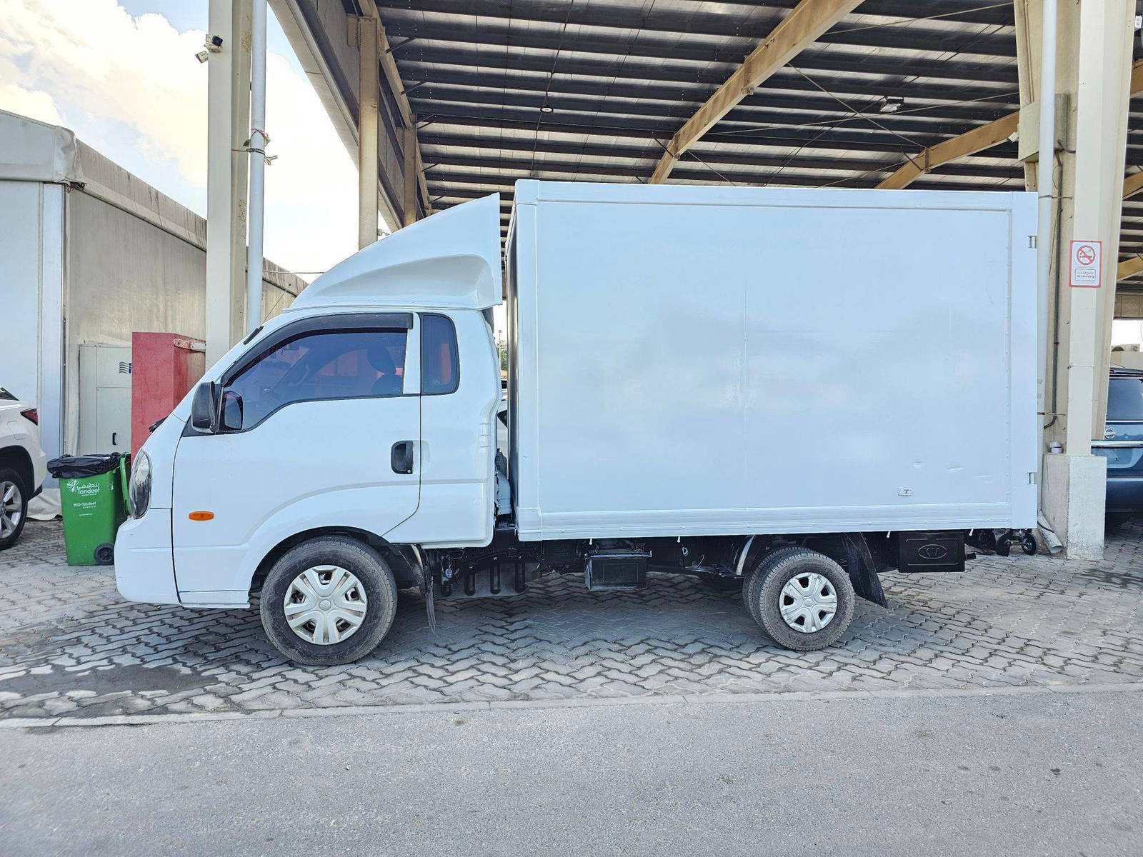 2019 KIA BONGO 3 — 244887 KM — Lot 305587 — Souq - Marhaba Auctions Used Cars - Image 9