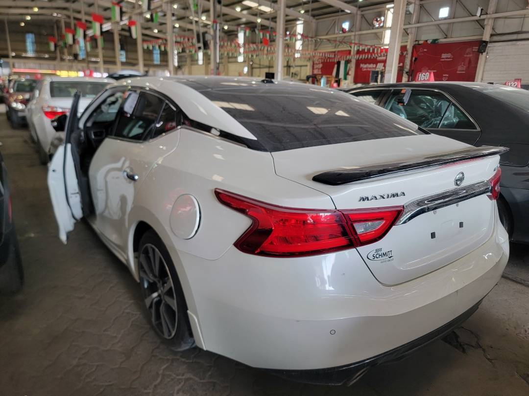 2017 NISSAN MAXIMA — 126345 Miles — Lot 385648 — Main - Marhaba Auctions Used Cars - Image 4