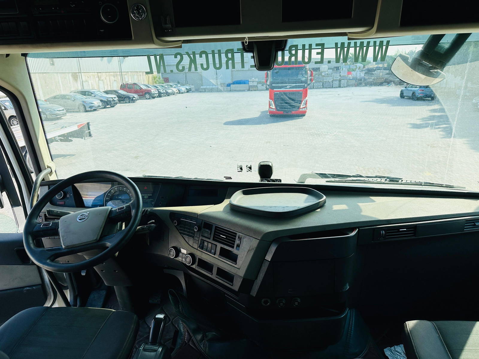 2015 VOLVO FH-Series — 1174646,8 KM — Lot FB739663 — Main - Marhaba Auctions Used Cars - Image 13