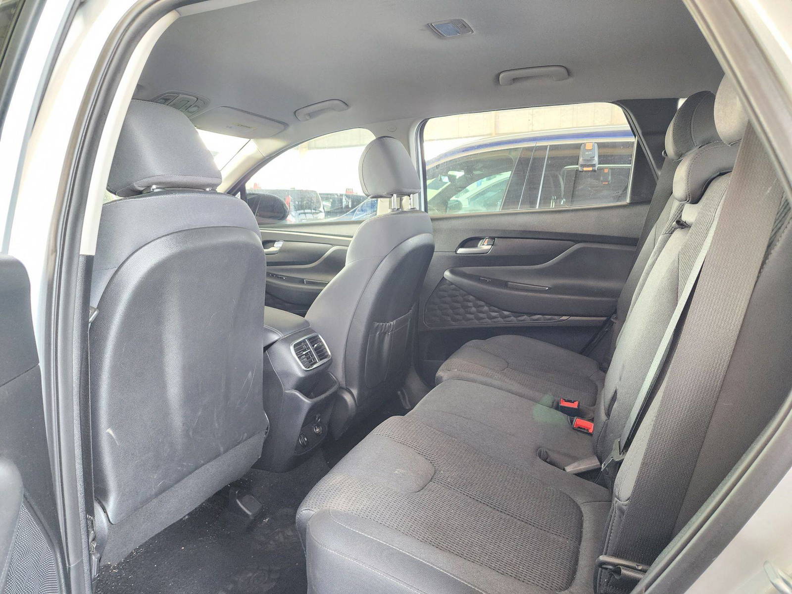 2019 HYUNDAI SANTA FE — 144505 Miles — Lot KH053606 — Souq - Marhaba Auctions Used Cars - Image 6