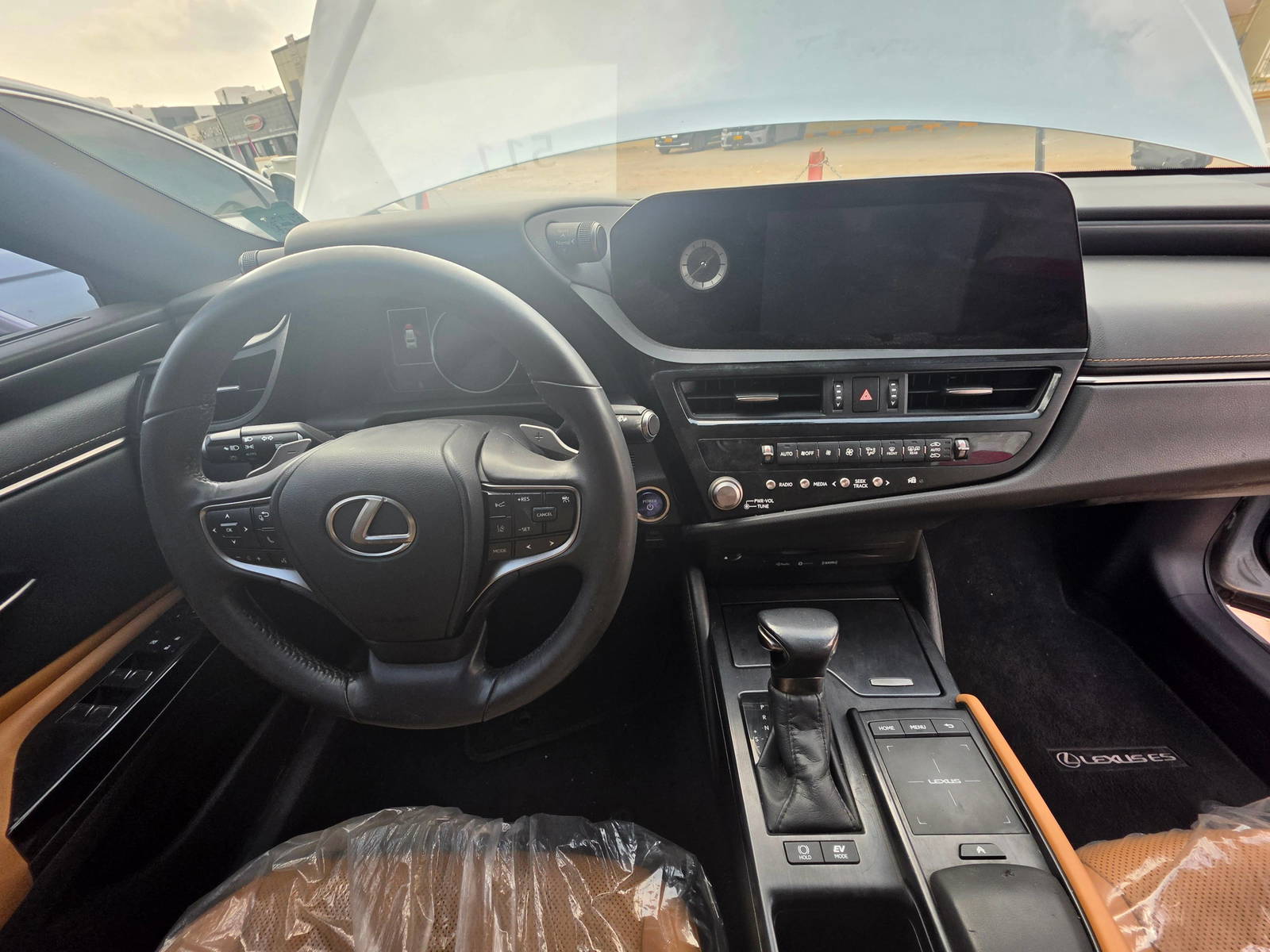 2022 LEXUS ES 300H — 153918 KM — Lot 37986558 - Marhaba Auctions Used Cars - Image 14
