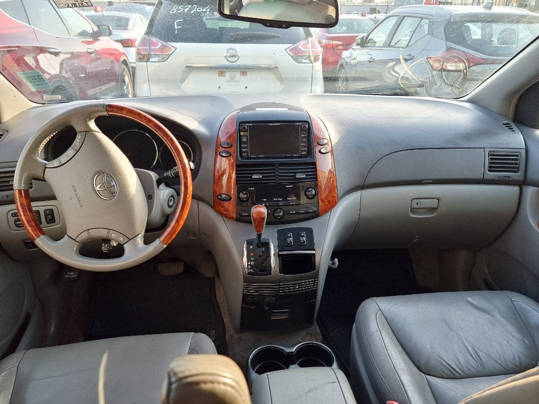 2007 TOYOTA SIENNA — 218123 Miles — Lot 215487 — Ind. 12 - Marhaba Auctions Used Cars - Image 7