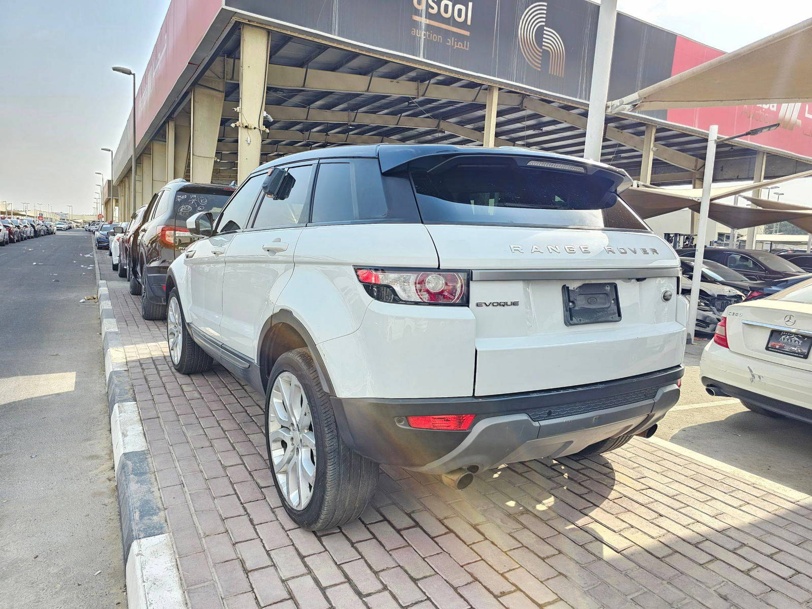 2015 LAND ROVER RANGE ROVER EVOQUE PURE PLUS — 116834 Miles — Lot G0FH019349 — Souq - Marhaba Auctions Used Cars - Image 3
