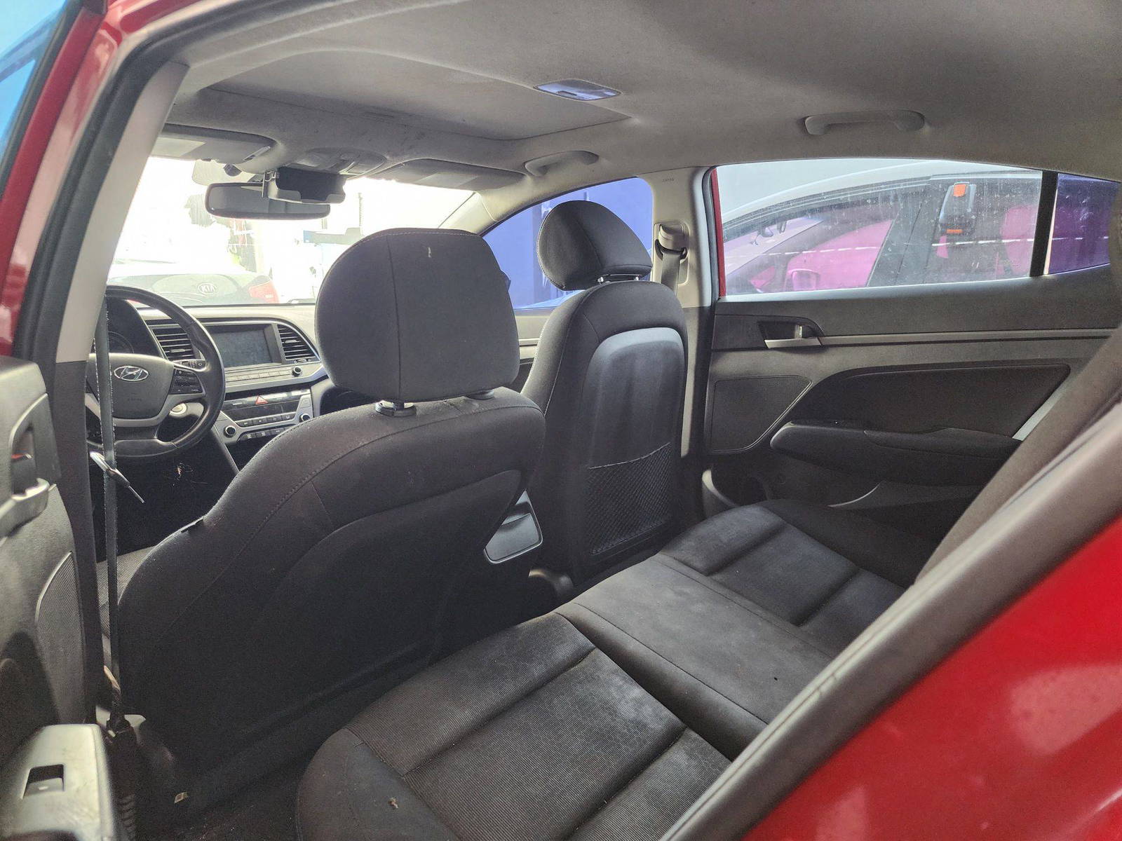 2017 HYUNDAI ELANTRA — 109240 Miles — Lot 418640 — Al Quoz - Marhaba Auctions Used Cars - Image 7