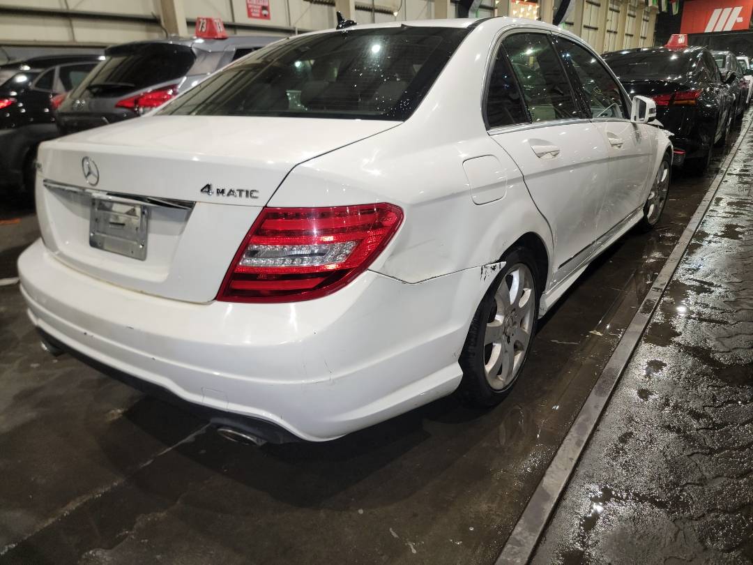 2013 MERCEDES BENZ C300 — 96587 Miles — Lot 72068383 - Marhaba Auctions Used Cars - Image 4