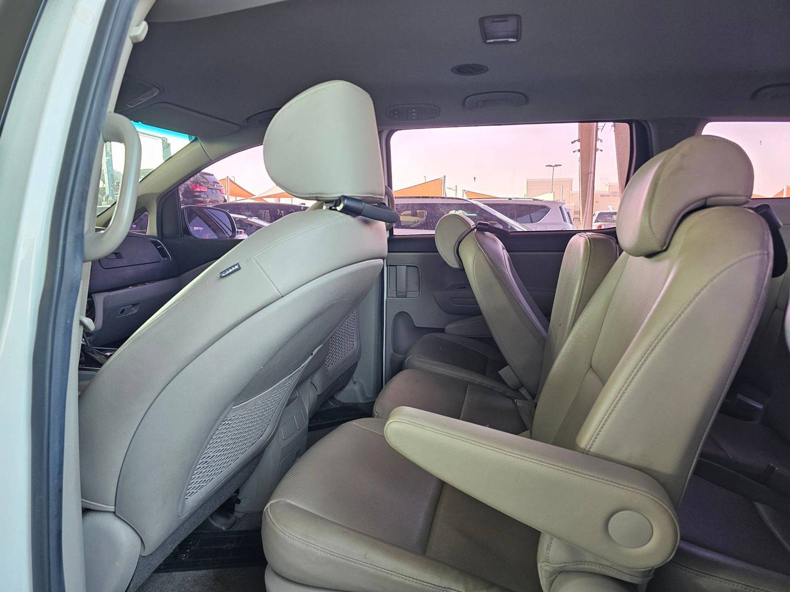 KIA CARNIVAL EX 2020 - Marhaba Auction Used Cars - Image 6