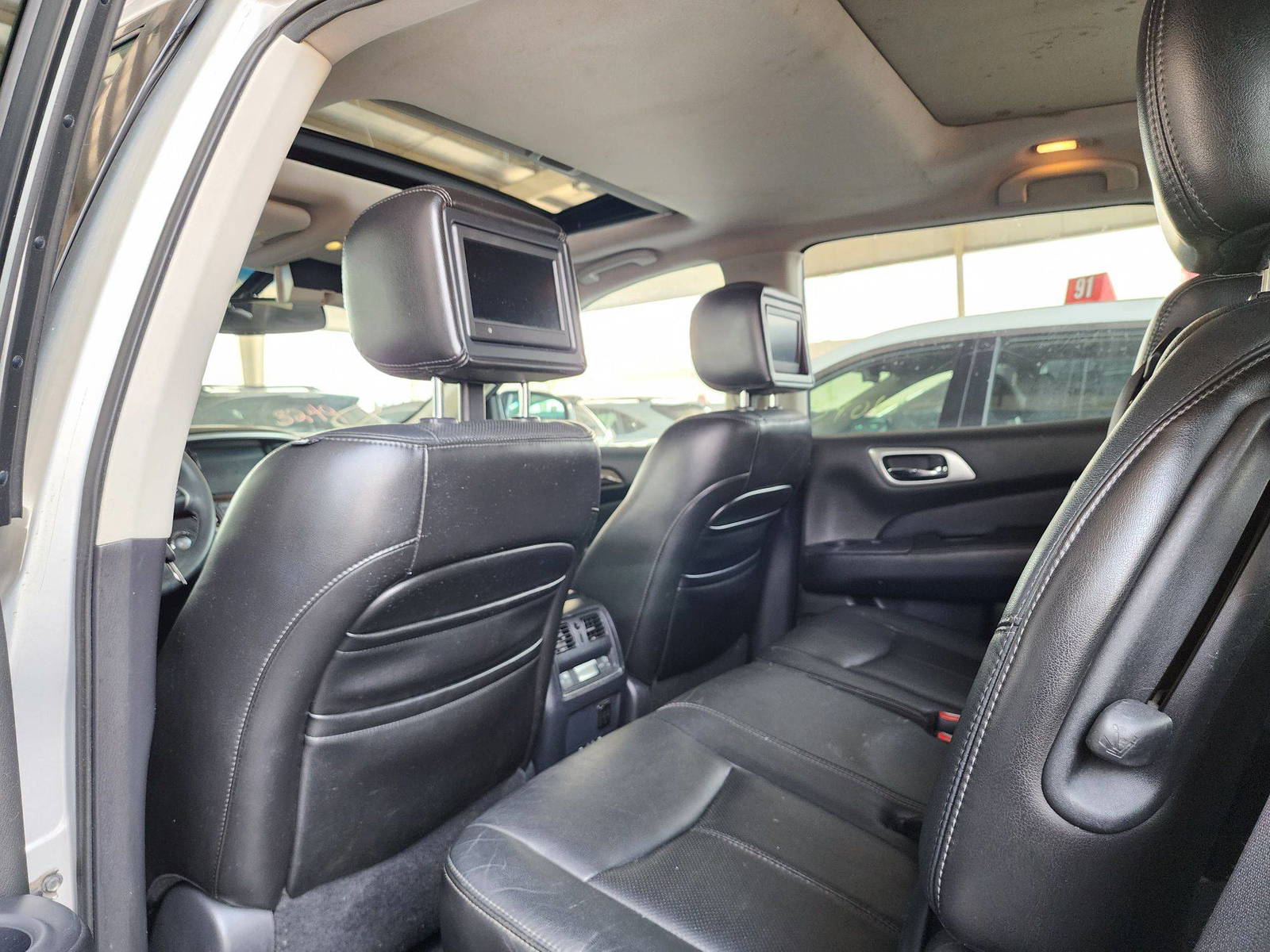 2013 NISSAN PATHFINDER — 137717 Miles — Lot 54262664 — Souq - Marhaba Auctions Used Cars - Image 6