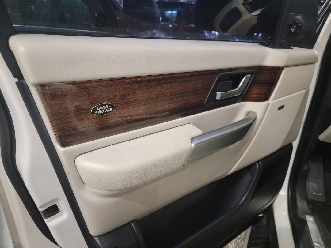 2009 LAND ROVER RANGE ROVER SUPERCHARGED — 155999 Miles — Lot 189951 - Marhaba Auctions Used Cars - Image 11